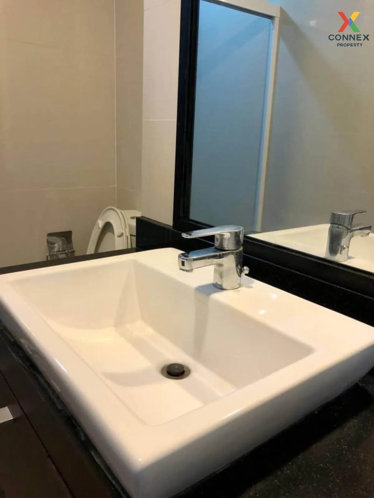 For Rent Condo , The Line Phahonyothin Park , nice view , high fl