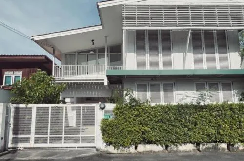 For Rent 2 - storey detached house 215 square meters Soi Pridi Banomyong 22 Sukhumvit 71 Phra Khorong , Phra Khanong , Watthana , Bangkok , CX-119825