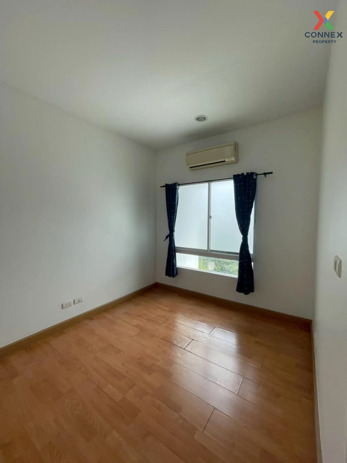 For Rent Townhouse/Townhome  , Baan Klang Muang S - Sense Srinakh