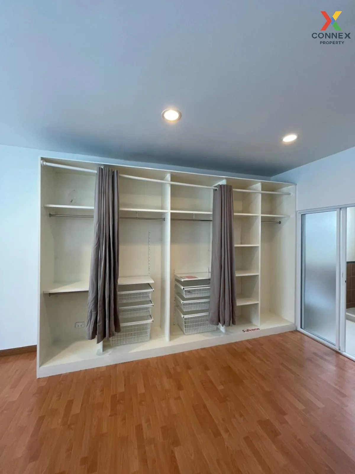 For Rent Townhouse/Townhome  , Baan Klang Muang S - Sense Srinakh