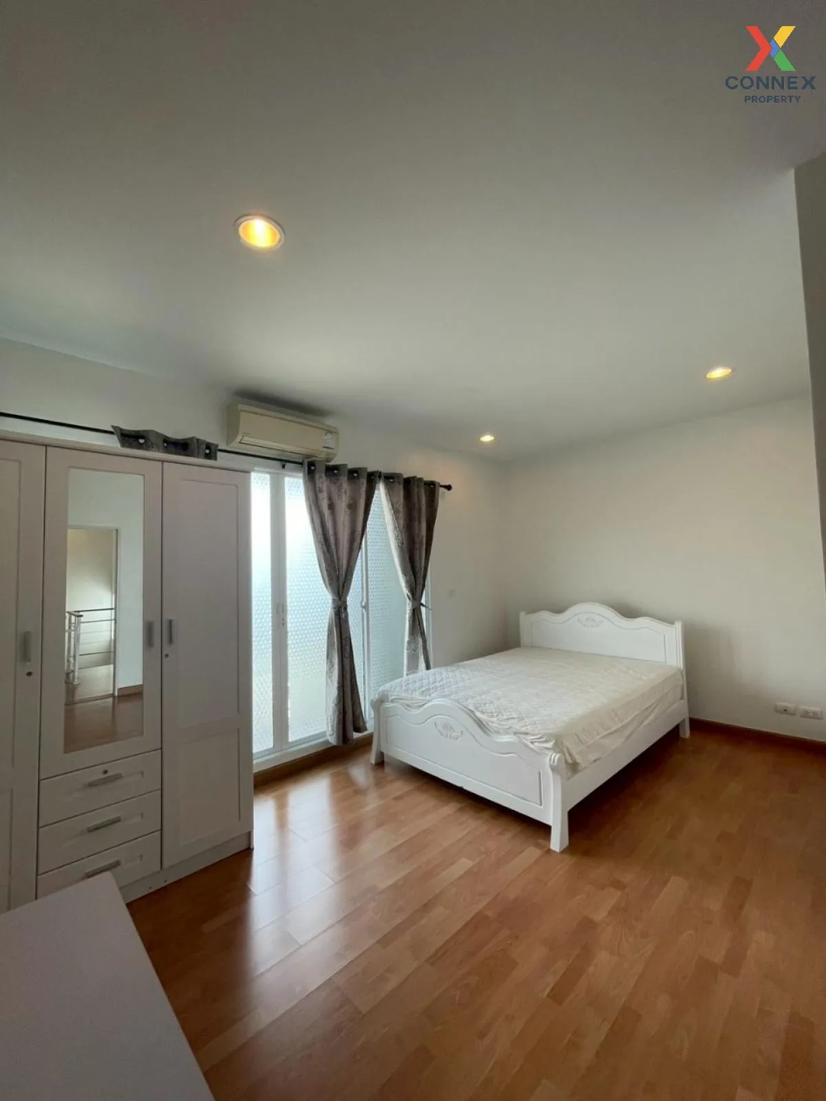 For Rent Townhouse/Townhome  , Baan Klang Muang S - Sense Srinakh