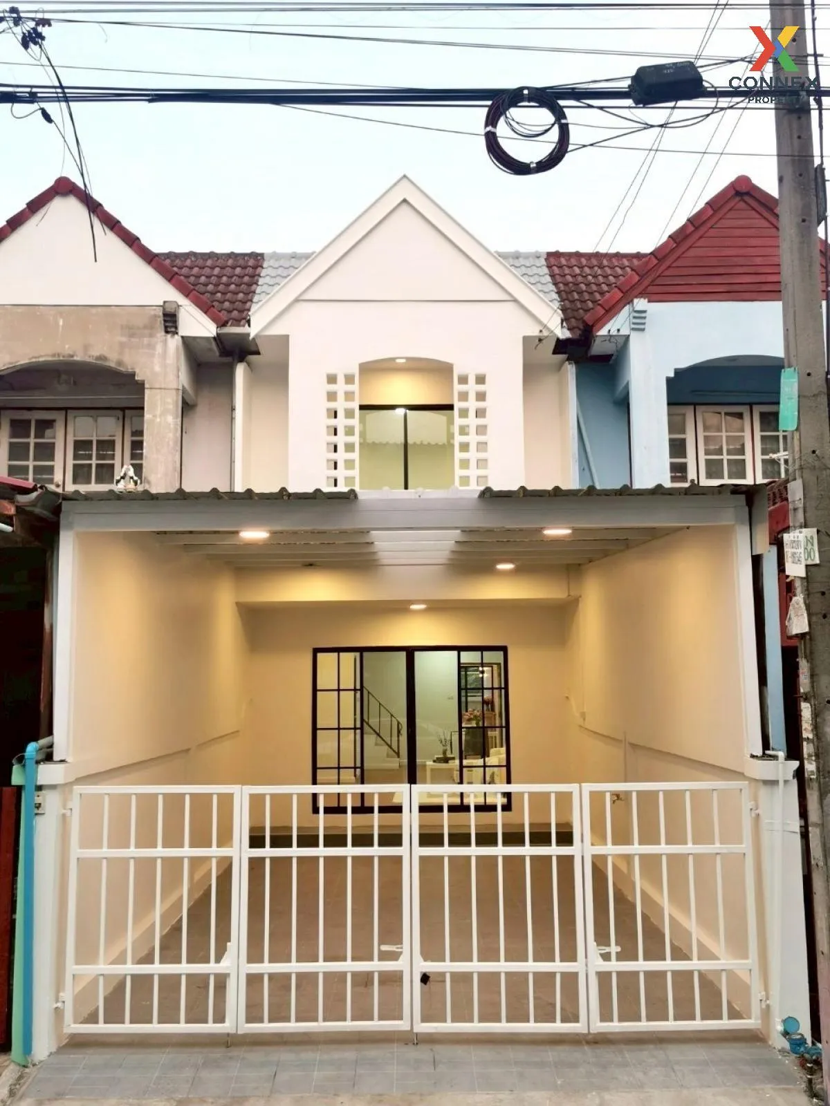 For Sale Townhouse/Townhome  , Phatthanchai , newly renovated , S 1