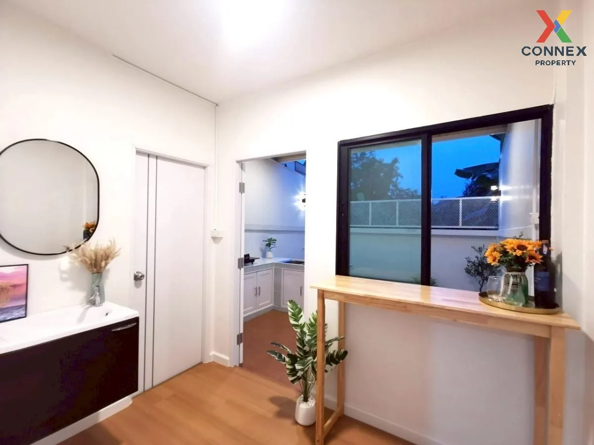 For Sale Townhouse/Townhome  , Phatthanchai , newly renovated , S