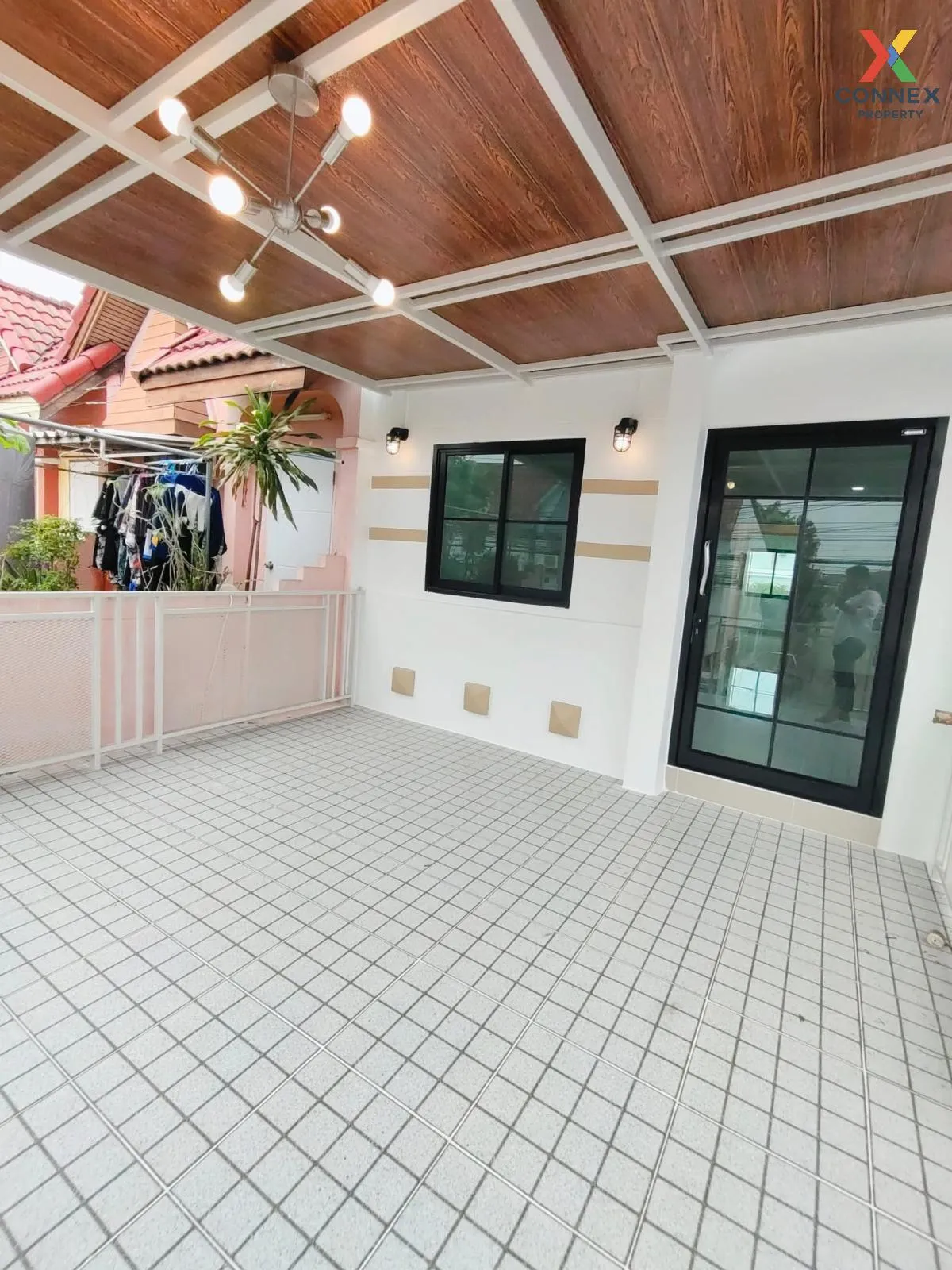 ขายทาวน์เฮ้าส์/ทาวน์โฮม  บ้านนครทอง ปาร์ควิว 3 รีโนเวทใหม่ บางบัว 3