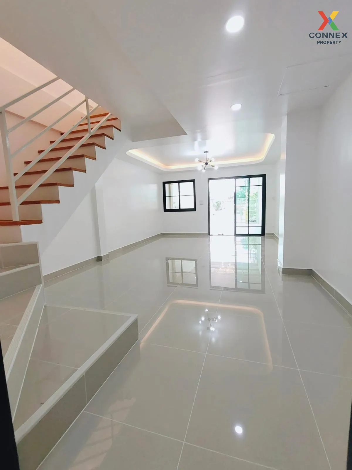 ขายทาวน์เฮ้าส์/ทาวน์โฮม  บ้านนครทอง ปาร์ควิว 3 รีโนเวทใหม่ บางบัว