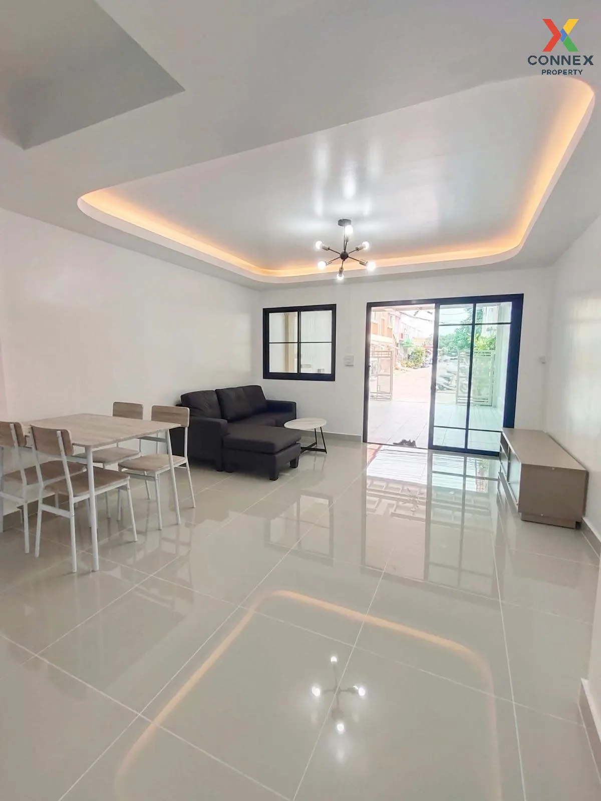 ขายทาวน์เฮ้าส์/ทาวน์โฮม  บ้านนครทอง ปาร์ควิว 3 รีโนเวทใหม่ บางบัว