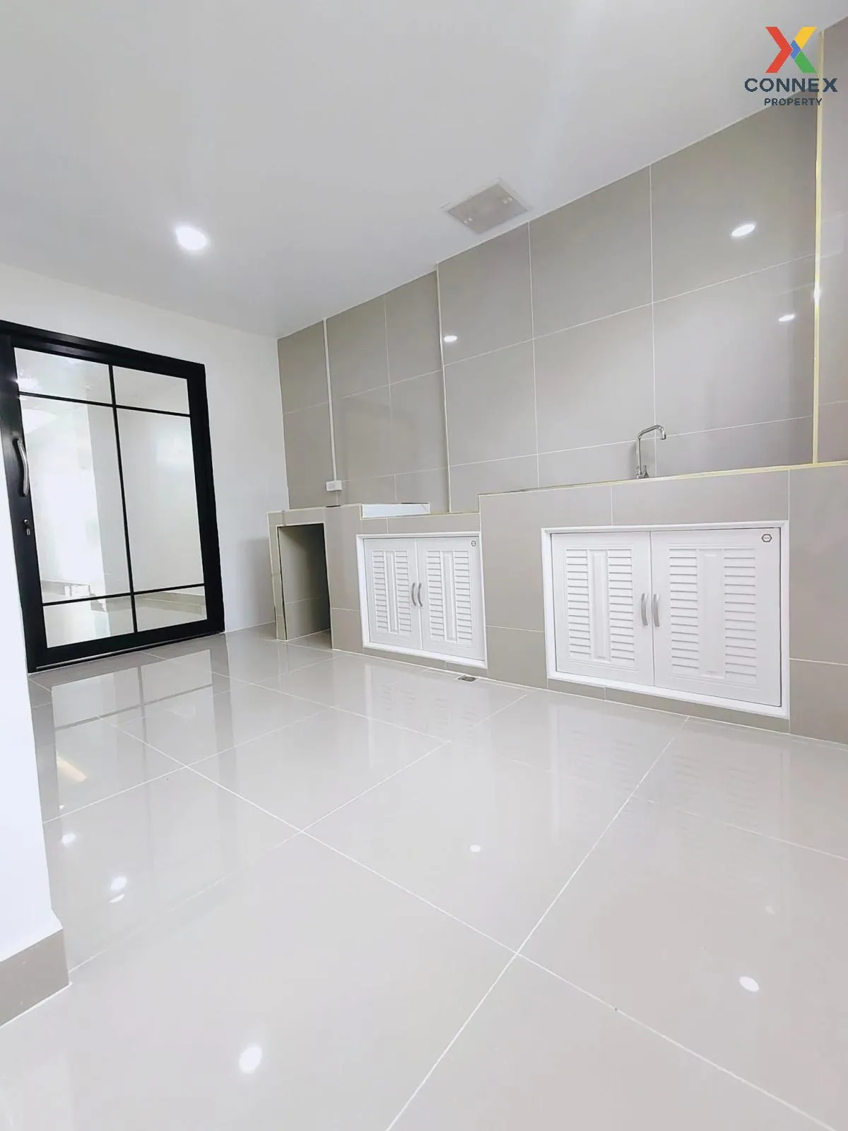 ขายทาวน์เฮ้าส์/ทาวน์โฮม  บ้านนครทอง ปาร์ควิว 3 รีโนเวทใหม่ บางบัว
