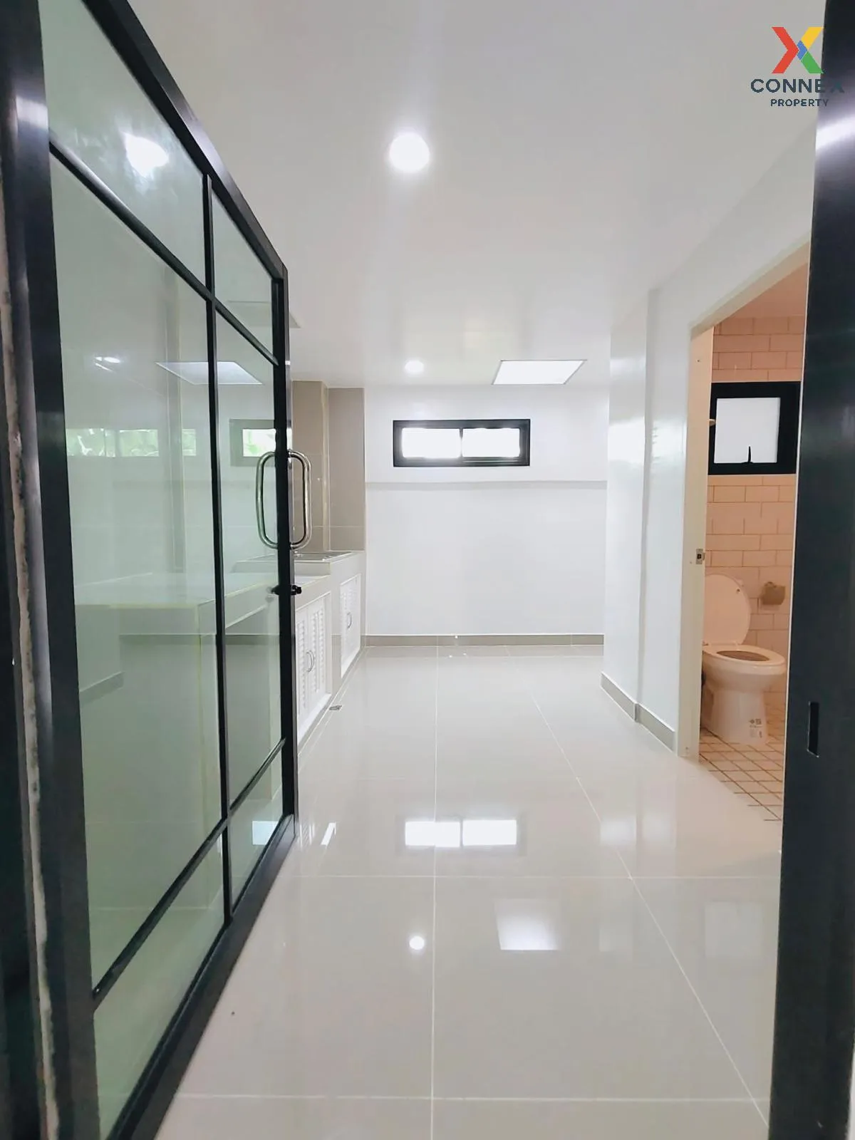 ขายทาวน์เฮ้าส์/ทาวน์โฮม  บ้านนครทอง ปาร์ควิว 3 รีโนเวทใหม่ บางบัว