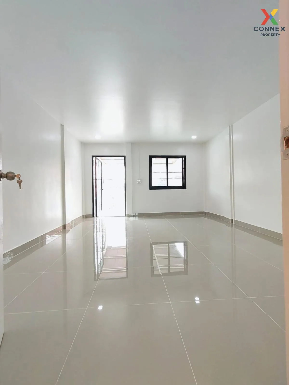 ขายทาวน์เฮ้าส์/ทาวน์โฮม  บ้านนครทอง ปาร์ควิว 3 รีโนเวทใหม่ บางบัว