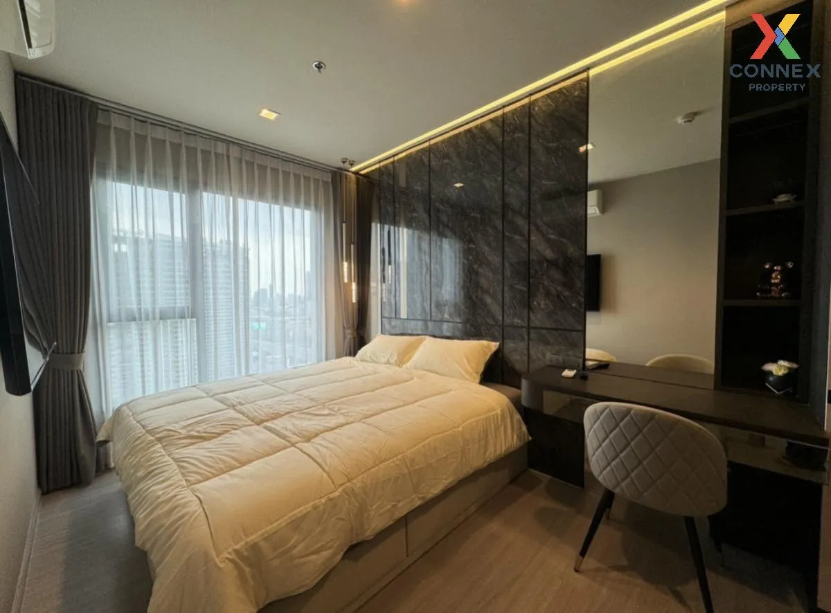 For Rent Condo , Life Asoke - Rama 9 , nice view , high floor , M