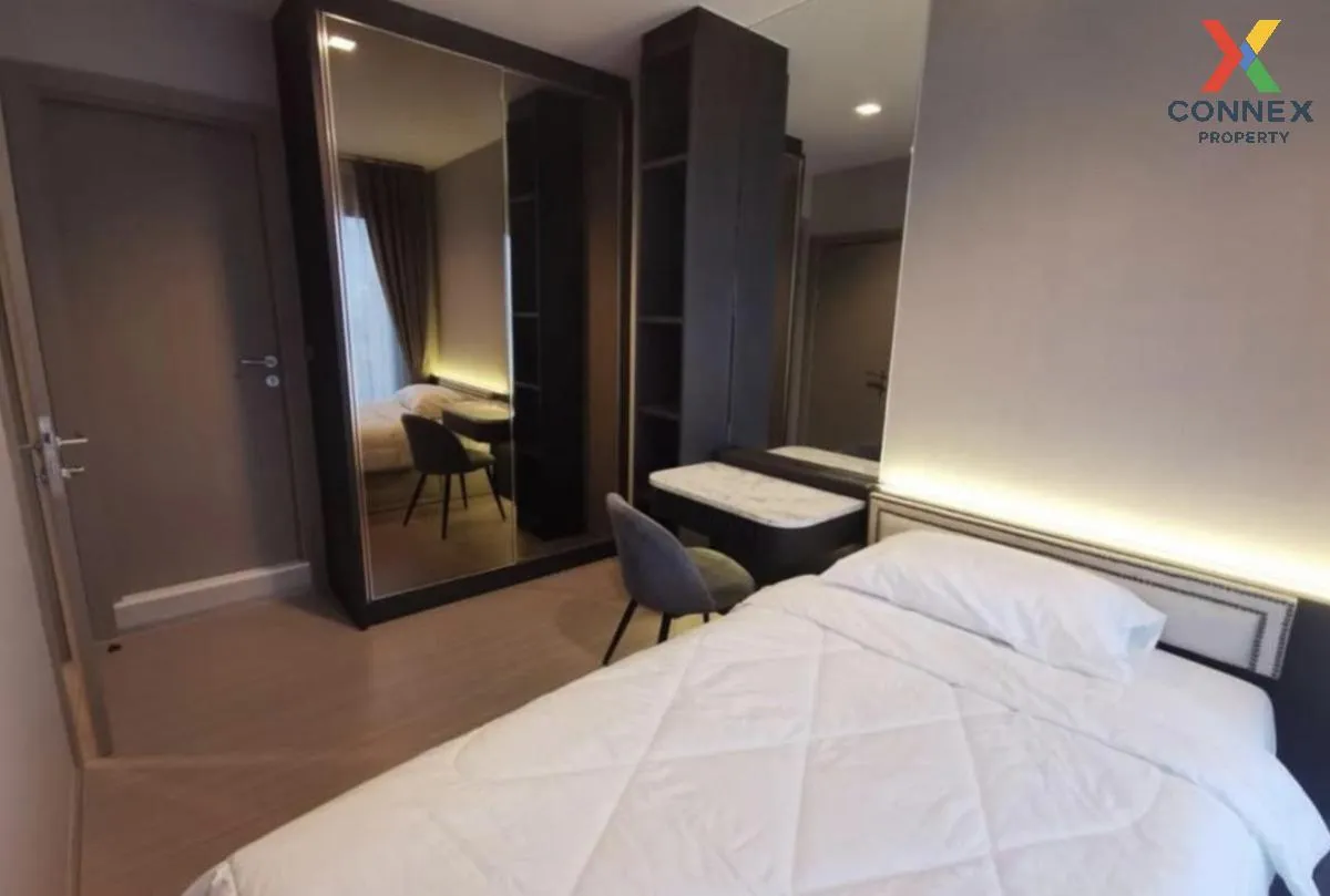 For Rent Condo , Life Asoke - Rama 9 , nice view , high floor , M