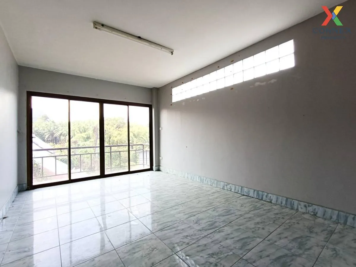 For Sale Commercial building, Watchara Road , corner unit , Krabi