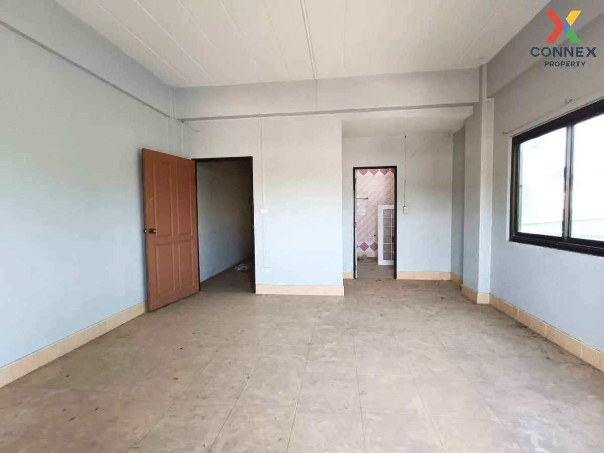 For Sale Commercial building, Watchara Road , corner unit , Krabi