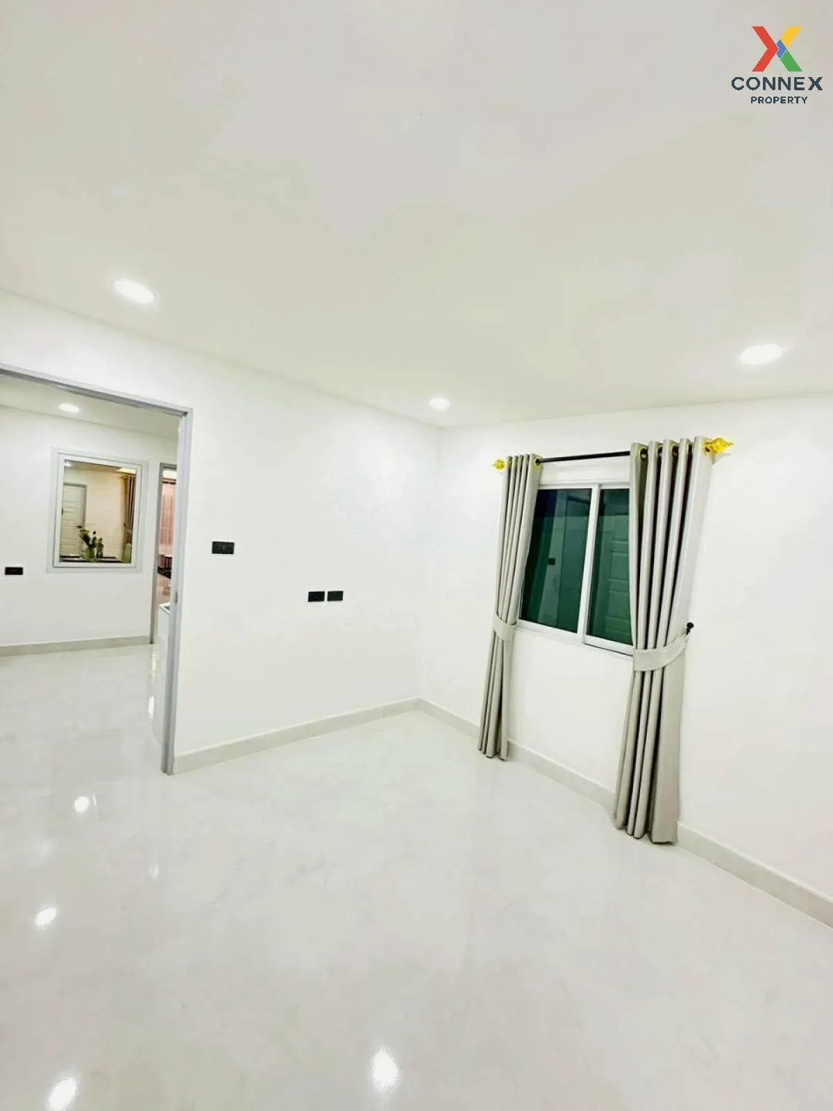 ขายทาวน์เฮ้าส์/ทาวน์โฮม  รัตนากร วิลเลจ 18 หนองปรือ บางละมุง ชลบุ