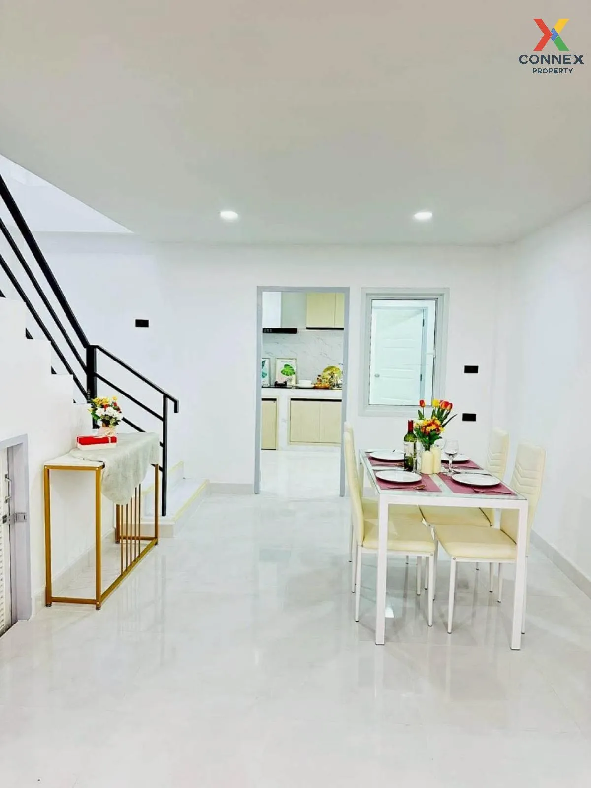 ขายทาวน์เฮ้าส์/ทาวน์โฮม  รัตนากร วิลเลจ 18 หนองปรือ บางละมุง ชลบุ