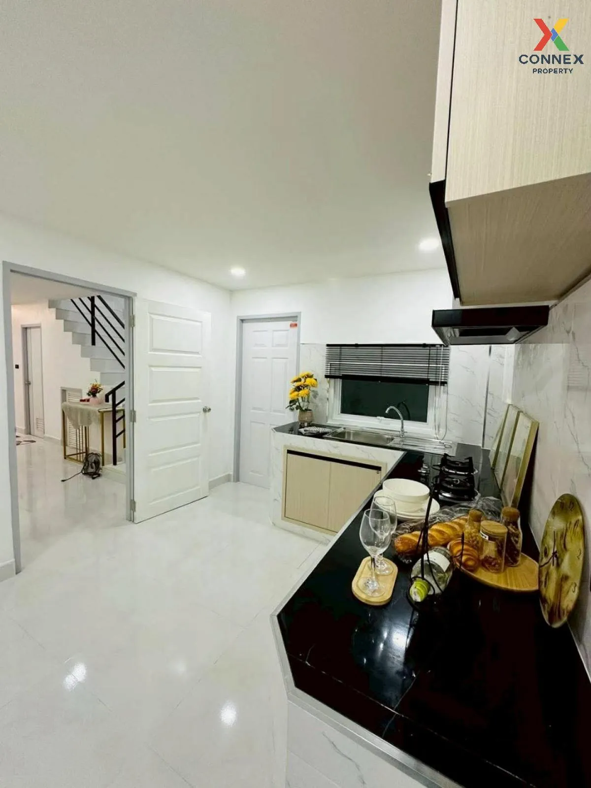 ขายทาวน์เฮ้าส์/ทาวน์โฮม  รัตนากร วิลเลจ 18 หนองปรือ บางละมุง ชลบุ