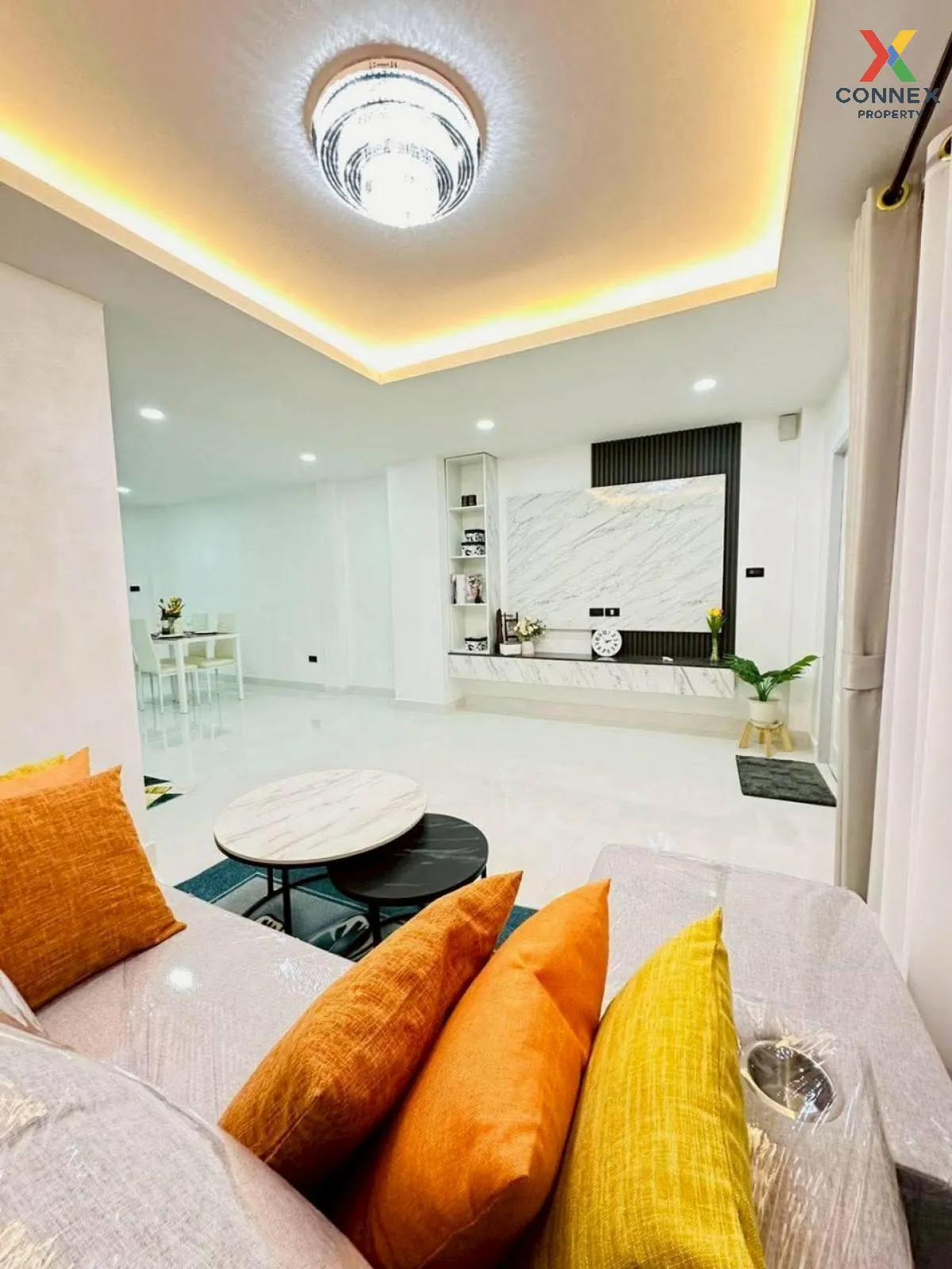 ขายทาวน์เฮ้าส์/ทาวน์โฮม  รัตนากร วิลเลจ 18 หนองปรือ บางละมุง ชลบุ