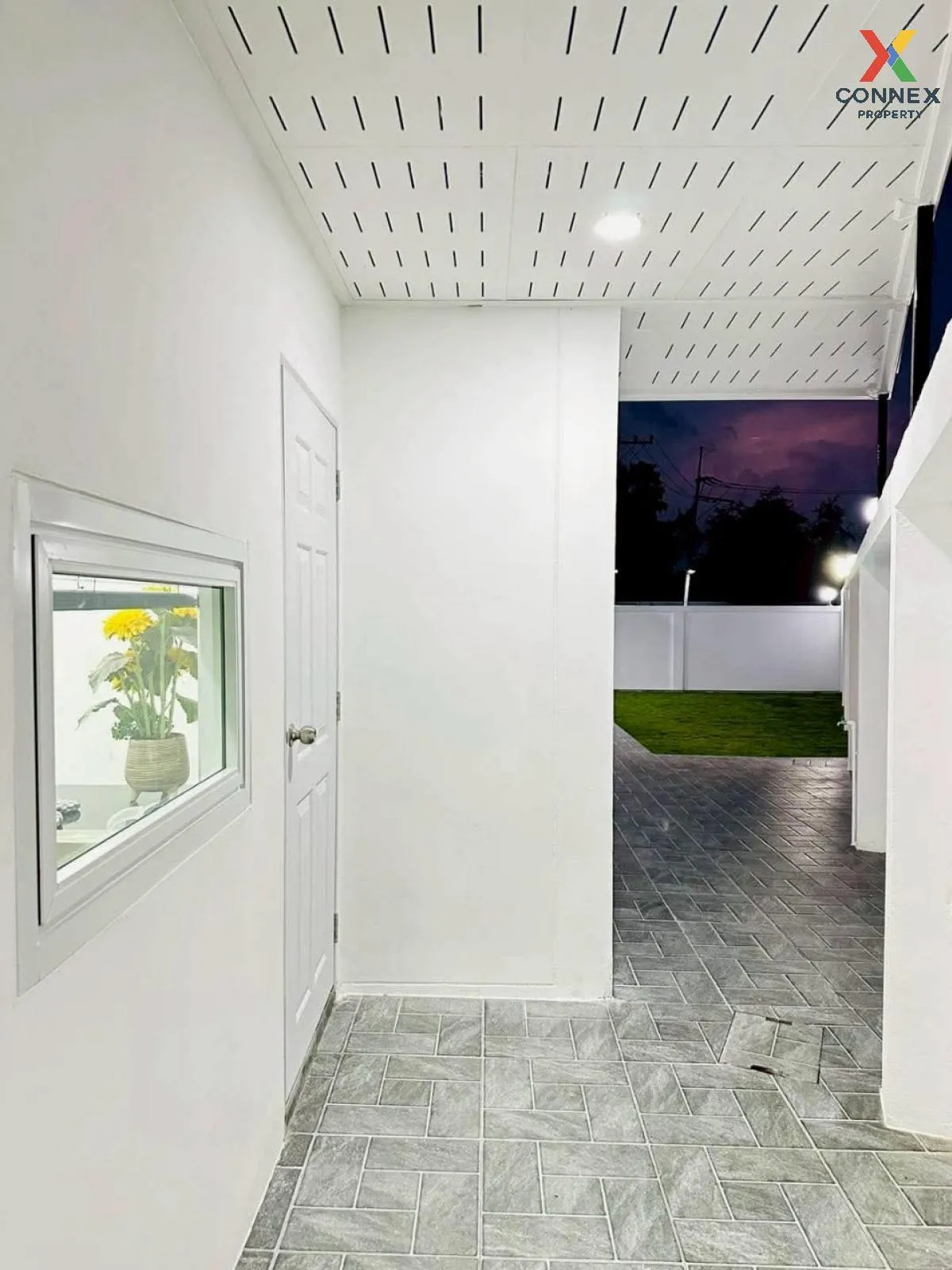 ขายทาวน์เฮ้าส์/ทาวน์โฮม  รัตนากร วิลเลจ 18 หนองปรือ บางละมุง ชลบุ