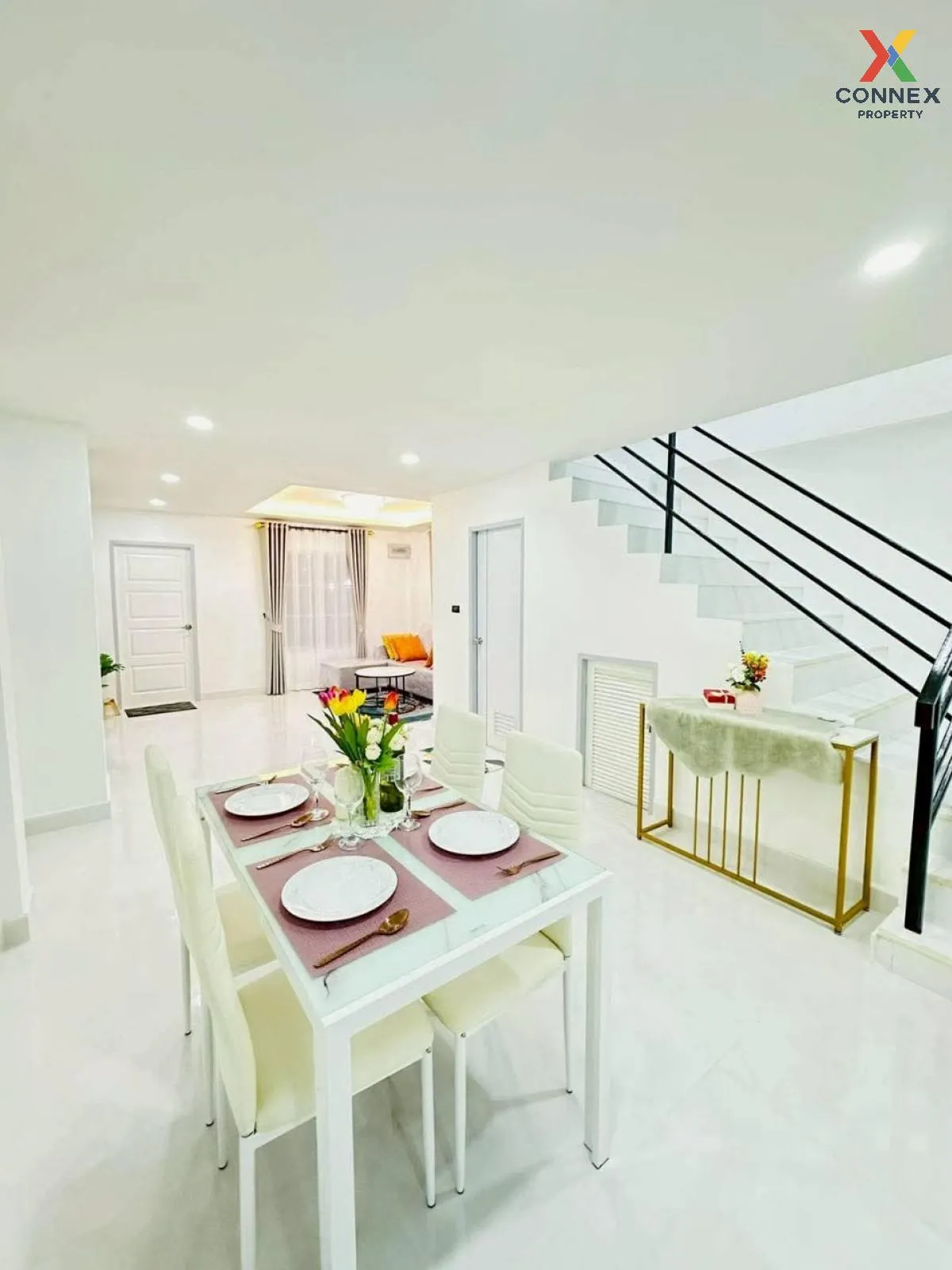 ขายทาวน์เฮ้าส์/ทาวน์โฮม  รัตนากร วิลเลจ 18 หนองปรือ บางละมุง ชลบุ