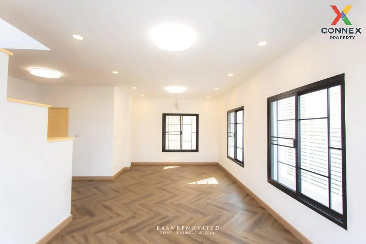 For Sale House , Baan Ratchada 3 , wide frontage , newly renovate