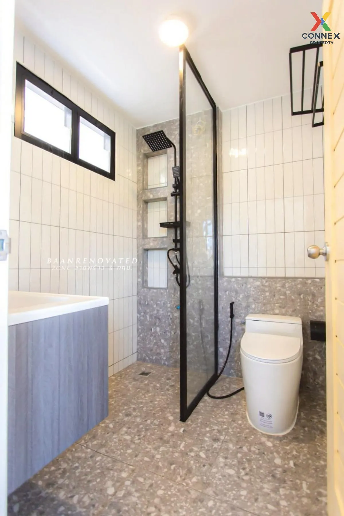 For Sale House , Baan Ratchada 3 , wide frontage , newly renovate