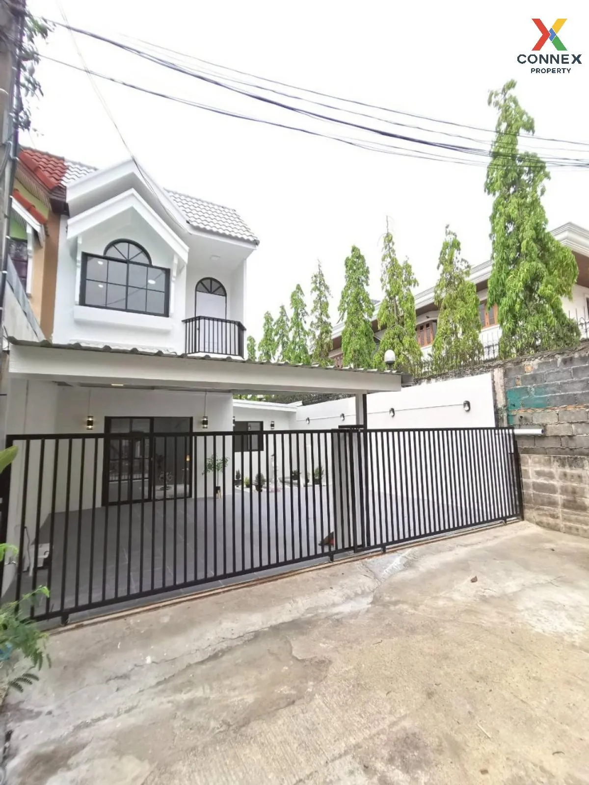 For Sale Townhouse/Townhome  , Petchpailin Phraya Suren 35 , corn 1