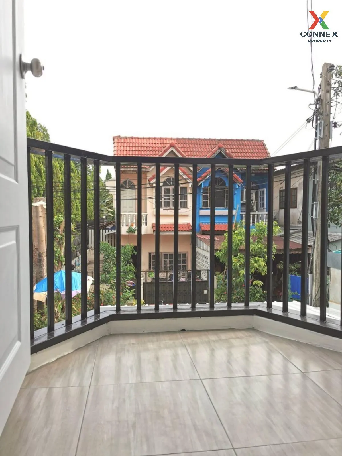 For Sale Townhouse/Townhome  , Petchpailin Phraya Suren 35 , corn