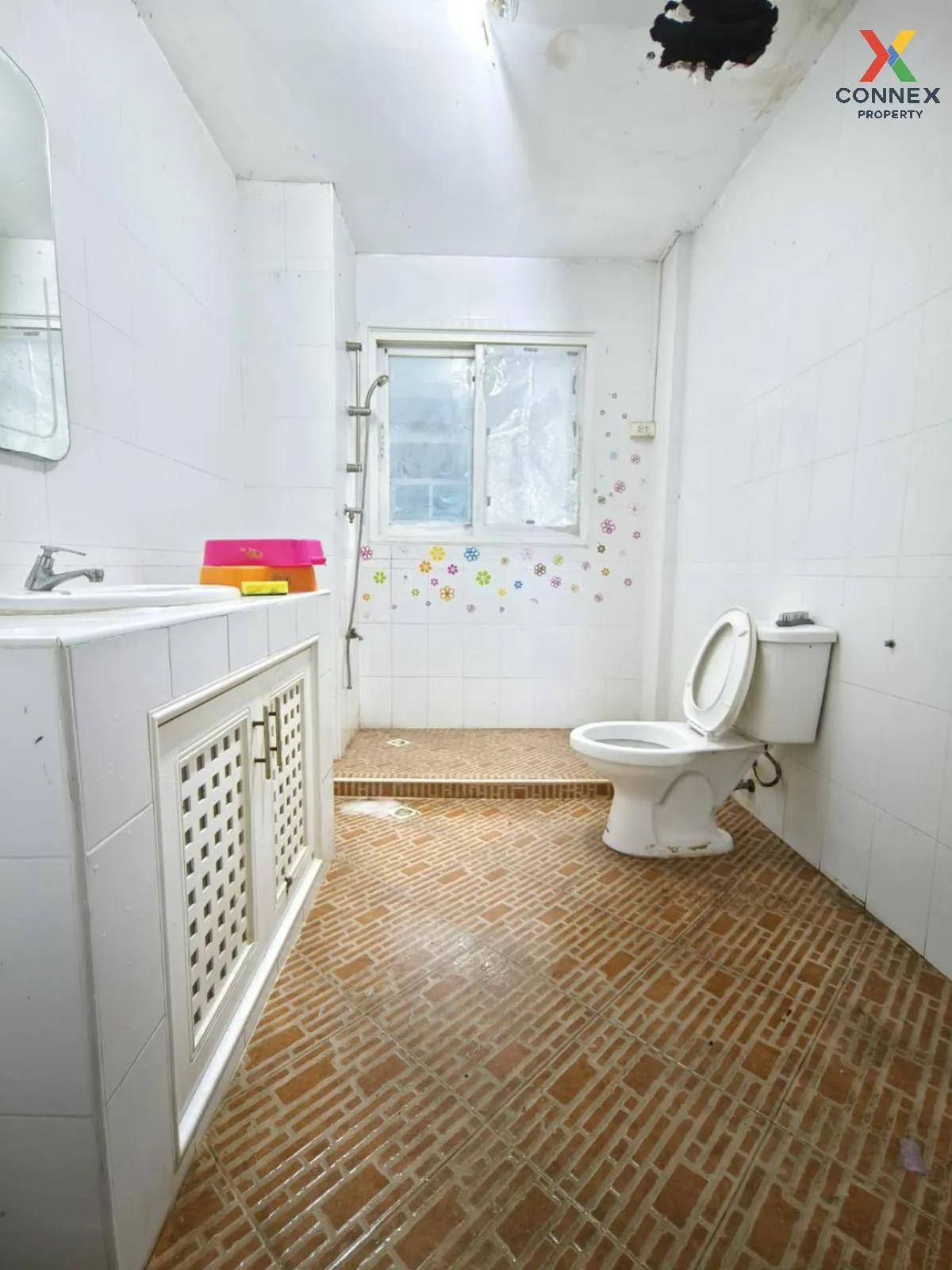 For Sale 4-storey commercial building, Central Pattaya , Nong Pru