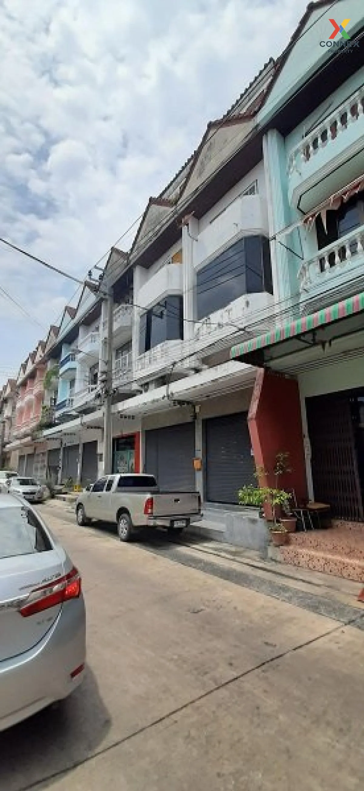 For Sale Commercial Building , Piamsuk Serithai 32 , Khlong Kum , 1