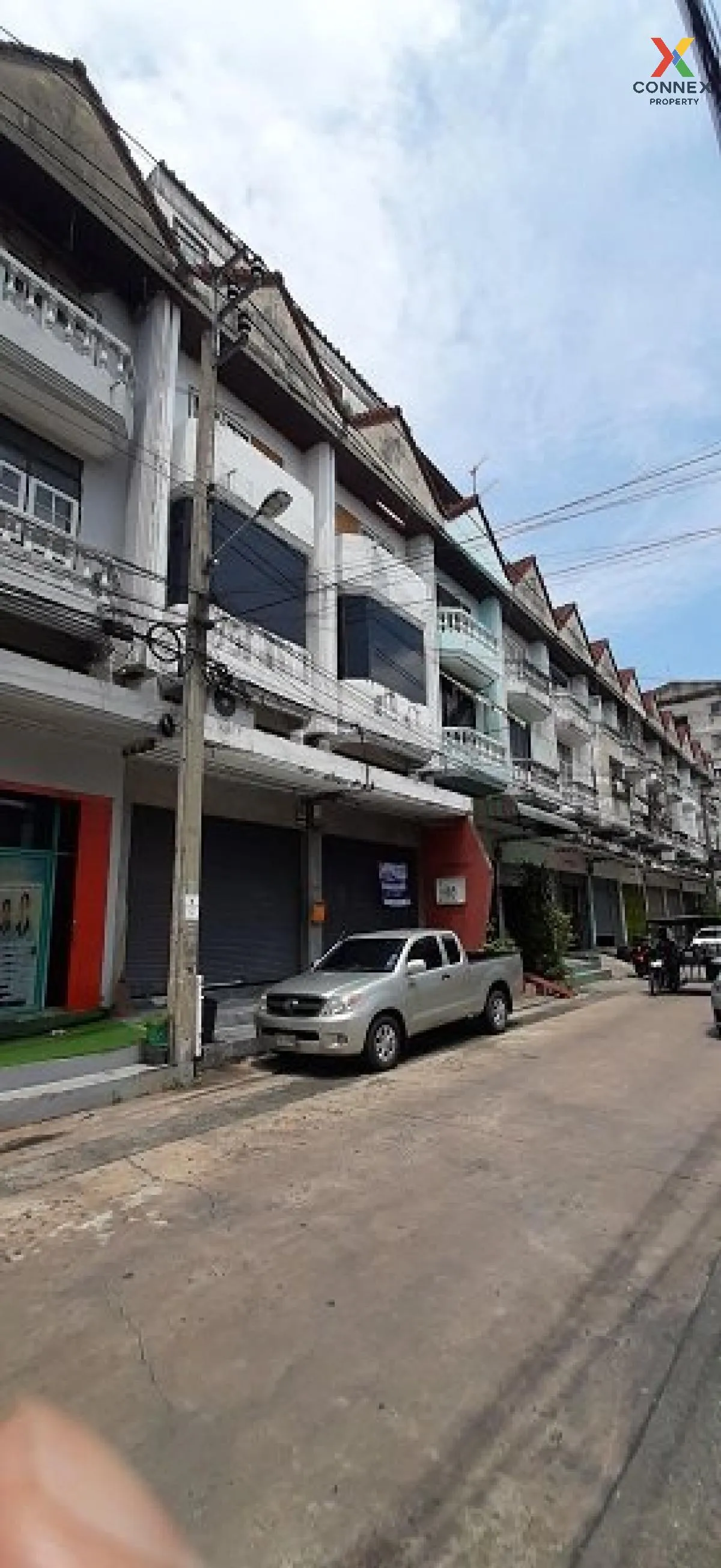 For Sale Commercial Building , Piamsuk Serithai 32 , Khlong Kum , 2