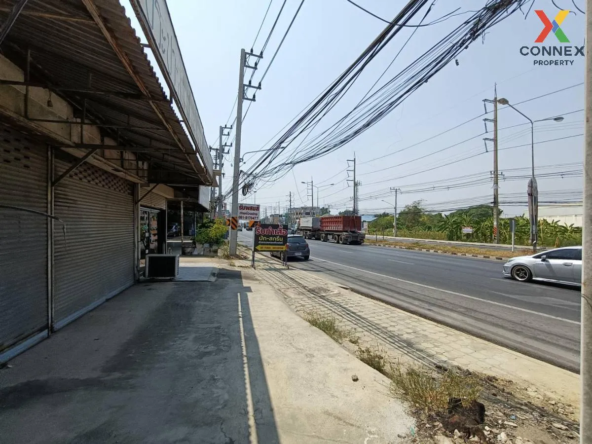 ขายอาคารพาณิชย์ 2 คูหา ติดถนนแสงชูโต  ลาภอนันต์ บ้านโป่ง หน้ากว้า 4