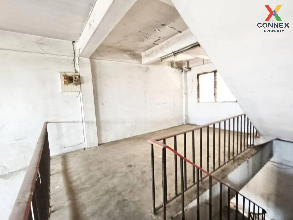 ขายอาคารพาณิชย์ 2 คูหา ติดถนนแสงชูโต  ลาภอนันต์ บ้านโป่ง หน้ากว้า