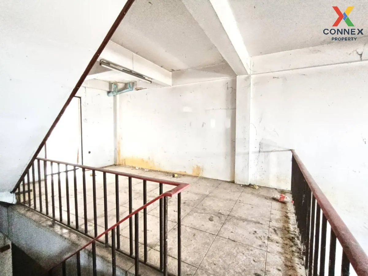 ขายอาคารพาณิชย์ 2 คูหา ติดถนนแสงชูโต  ลาภอนันต์ บ้านโป่ง หน้ากว้า