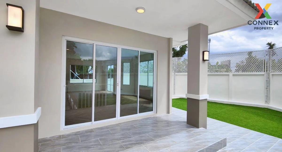 For Sale House , Chaiyaphruek 1 Tiwanon - Ratchaphruek , corner u