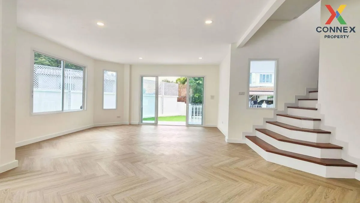 For Sale House , Chaiyaphruek 1 Tiwanon - Ratchaphruek , corner u