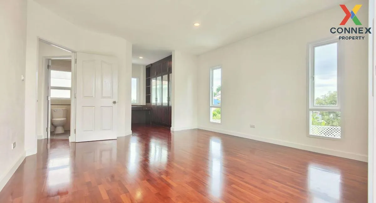 For Sale House , Chaiyaphruek 1 Tiwanon - Ratchaphruek , corner u