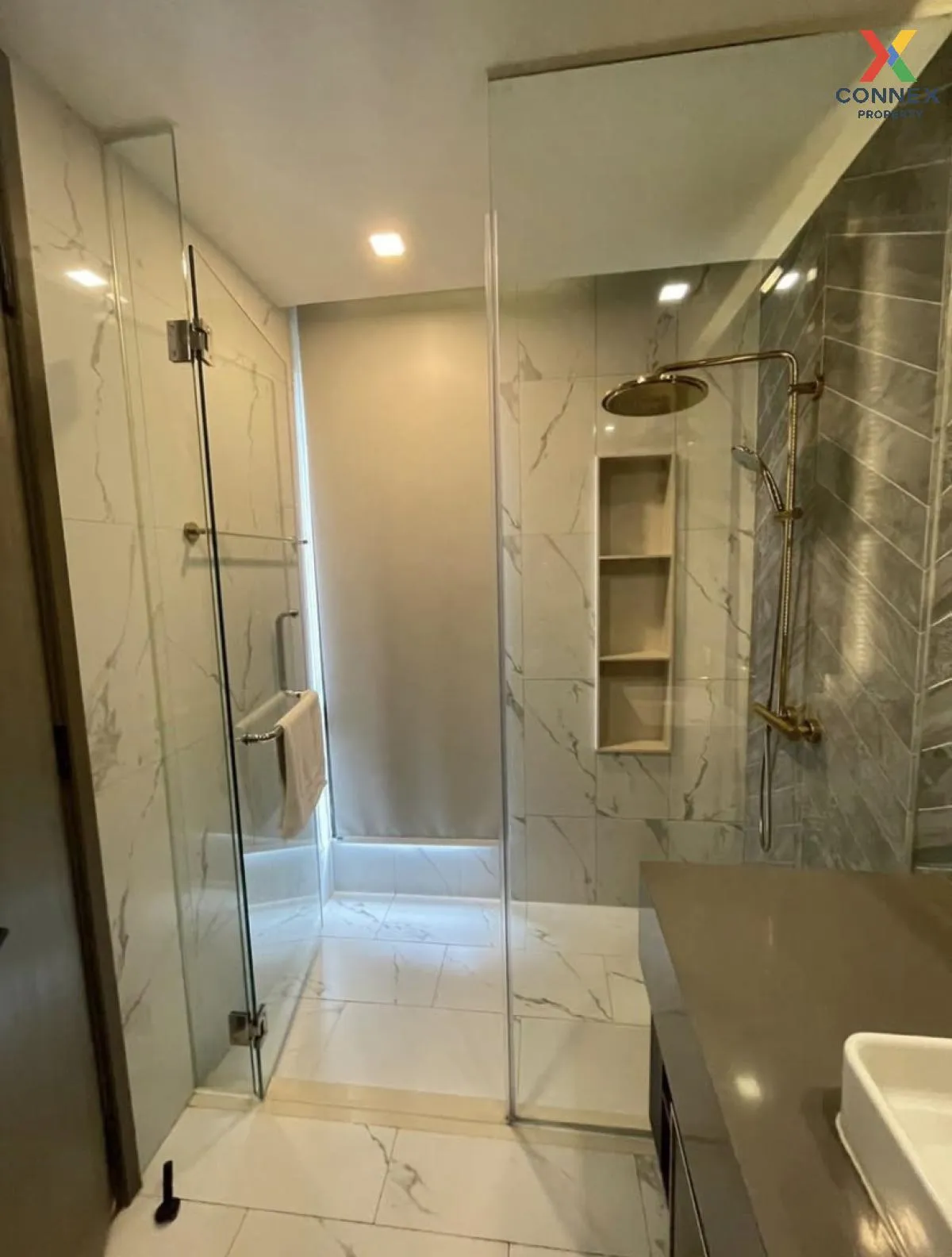 ขายคอนโด  มีลเลอร์ สุขุมวิท 40 BTS-เอกมัย คลองเตย เขต พระโขนง กรุ