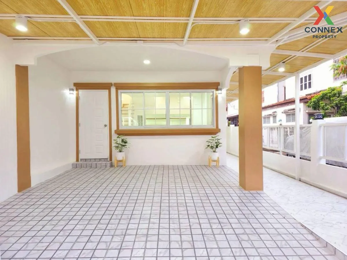 For Sale Townhouse/Townhome  , Nanthana Garden Tha It , newly ren For Sale Townhouse/Townhome  , Nanthana Garden Tha It , newly ren 4