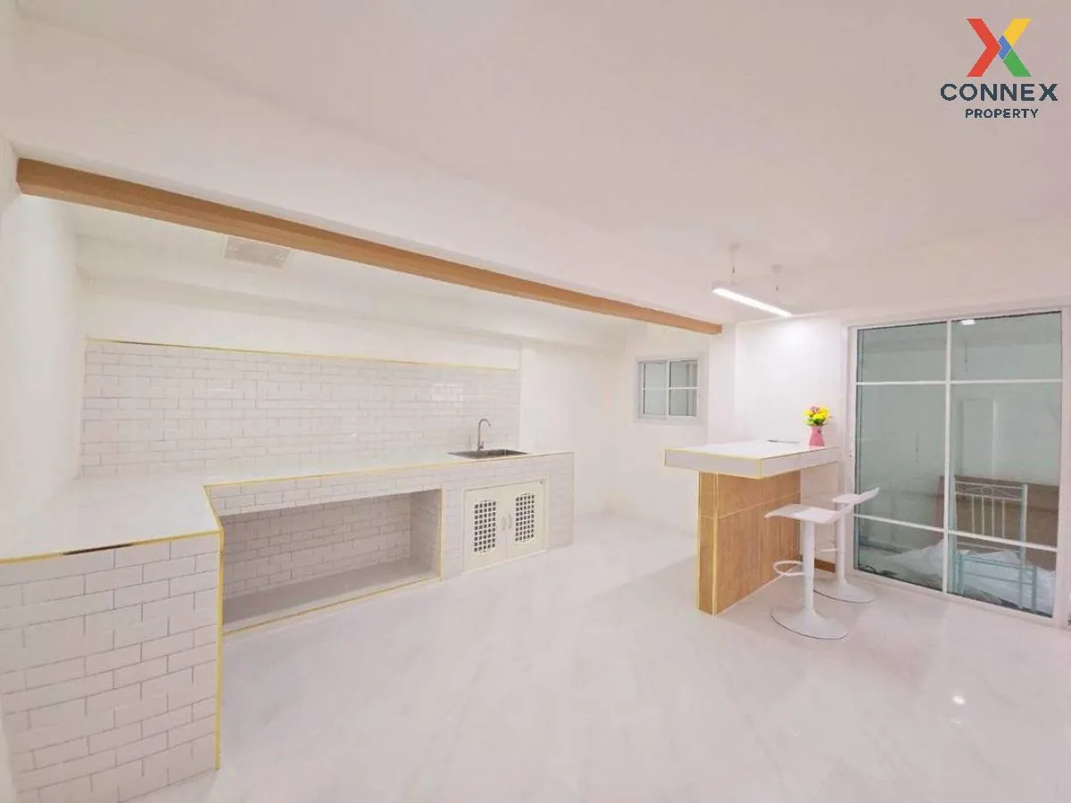 For Sale Townhouse/Townhome  , Nanthana Garden Tha It , newly ren For Sale Townhouse/Townhome  , Nanthana Garden Tha It , newly ren