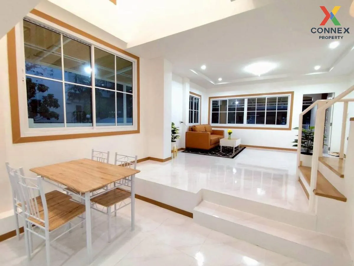 For Sale Townhouse/Townhome  , Nanthana Garden Tha It , newly ren For Sale Townhouse/Townhome  , Nanthana Garden Tha It , newly ren