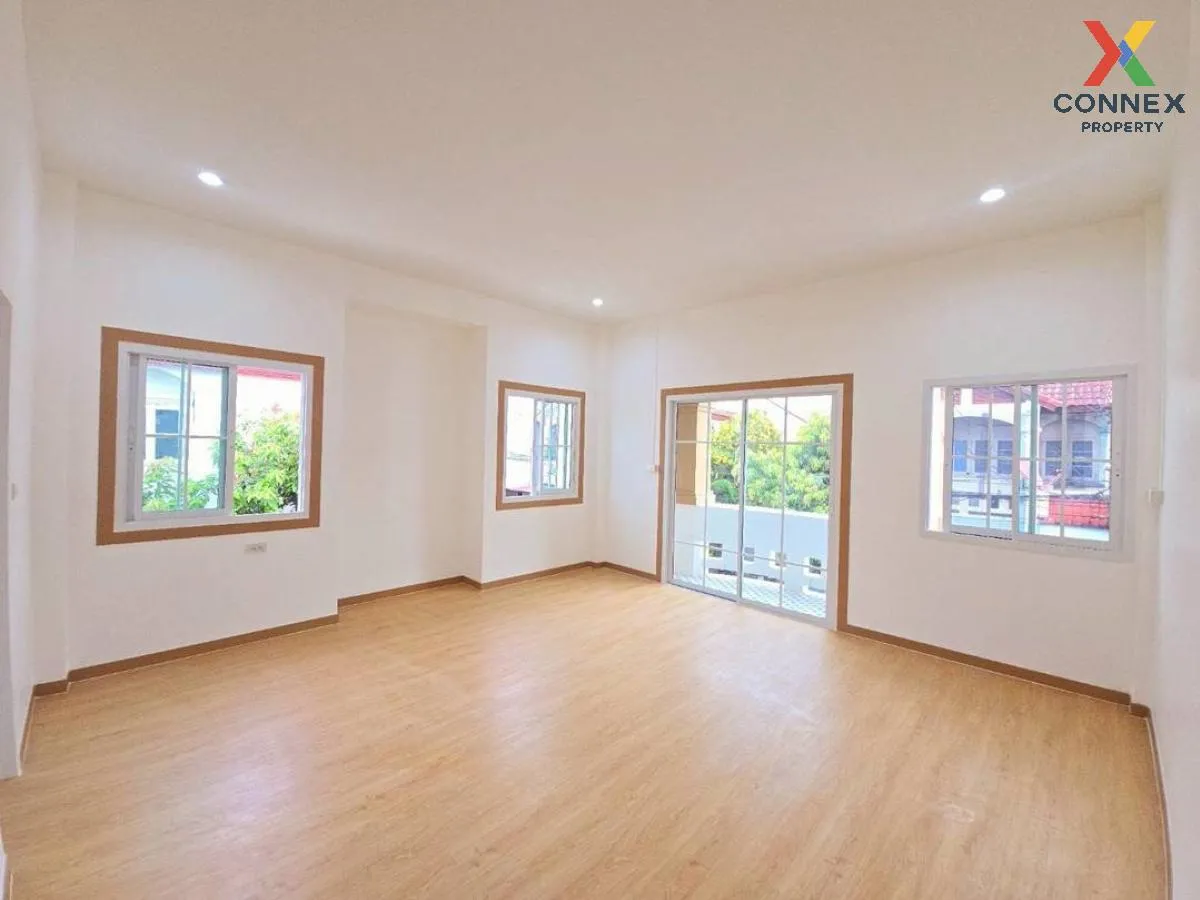 For Sale Townhouse/Townhome  , Nanthana Garden Tha It , newly ren For Sale Townhouse/Townhome  , Nanthana Garden Tha It , newly ren