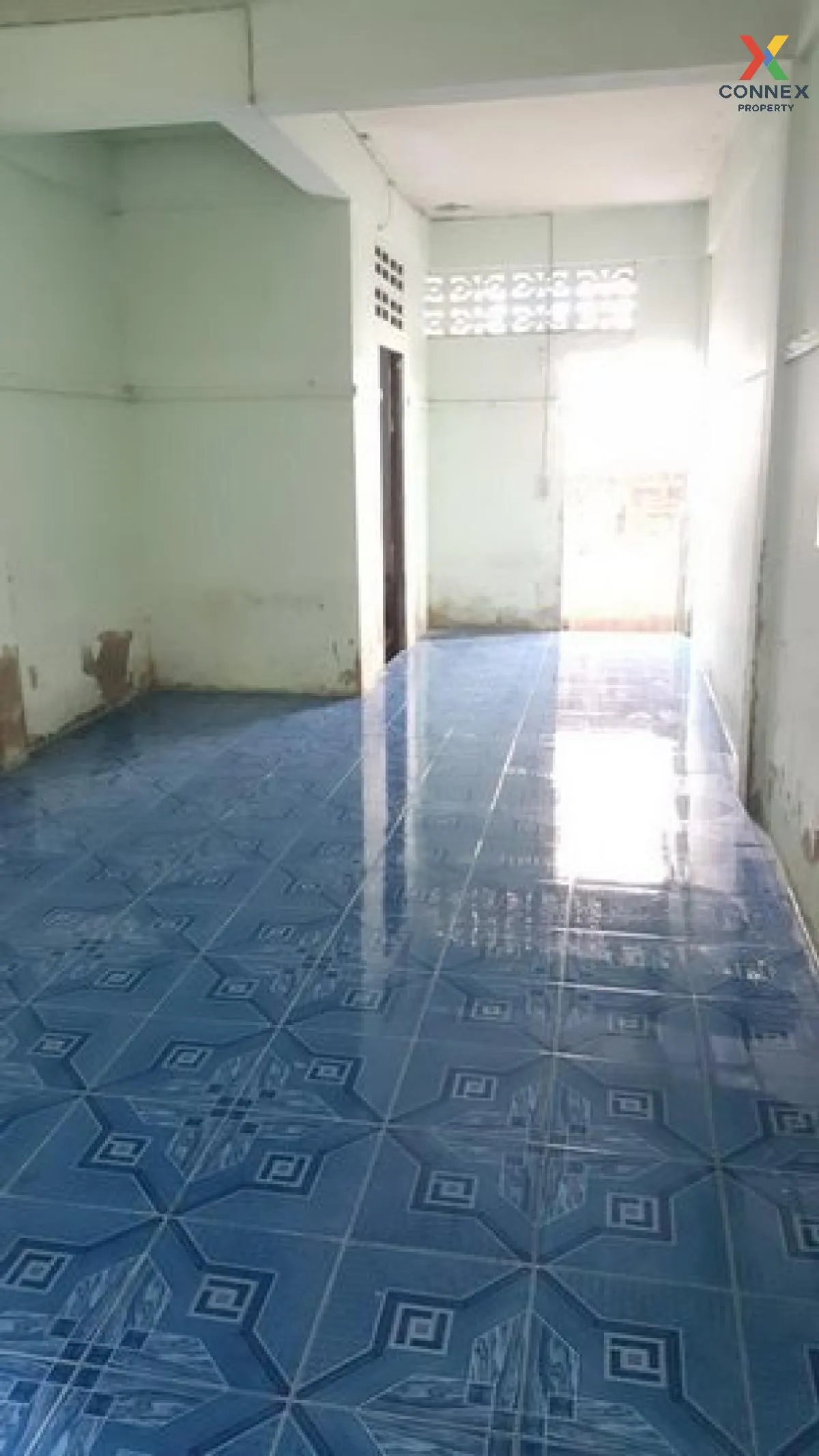 For Sale  2 - storey commercial building Khlong Luang Pathum Than 2