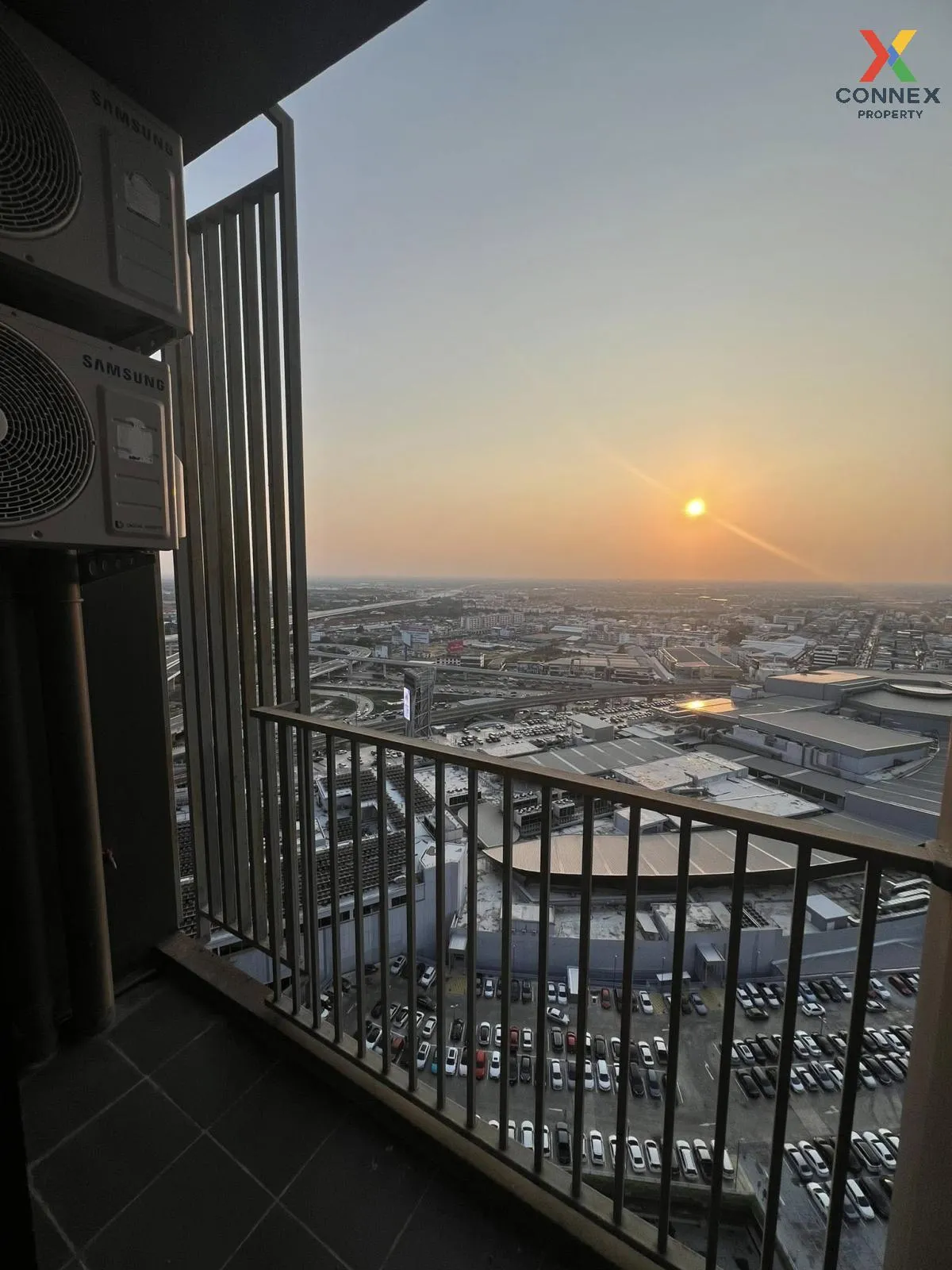 For Rent Condo , Plum Condo Central Station , MRT-Sam Yaek Bang Y For Rent Condo , Plum Condo Central Station , MRT-Sam Yaek Bang Y