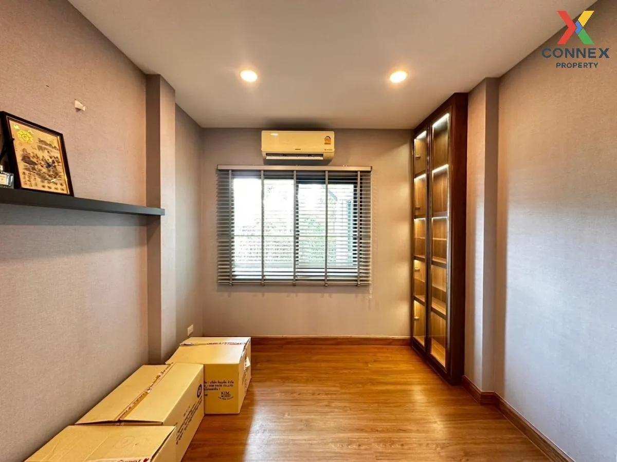 ขายบ้าน  เซนโทร ราชพฤกษ์ 2 ห้องมุม หน้ากว้าง บางกร่าง เมืองนนทบุร