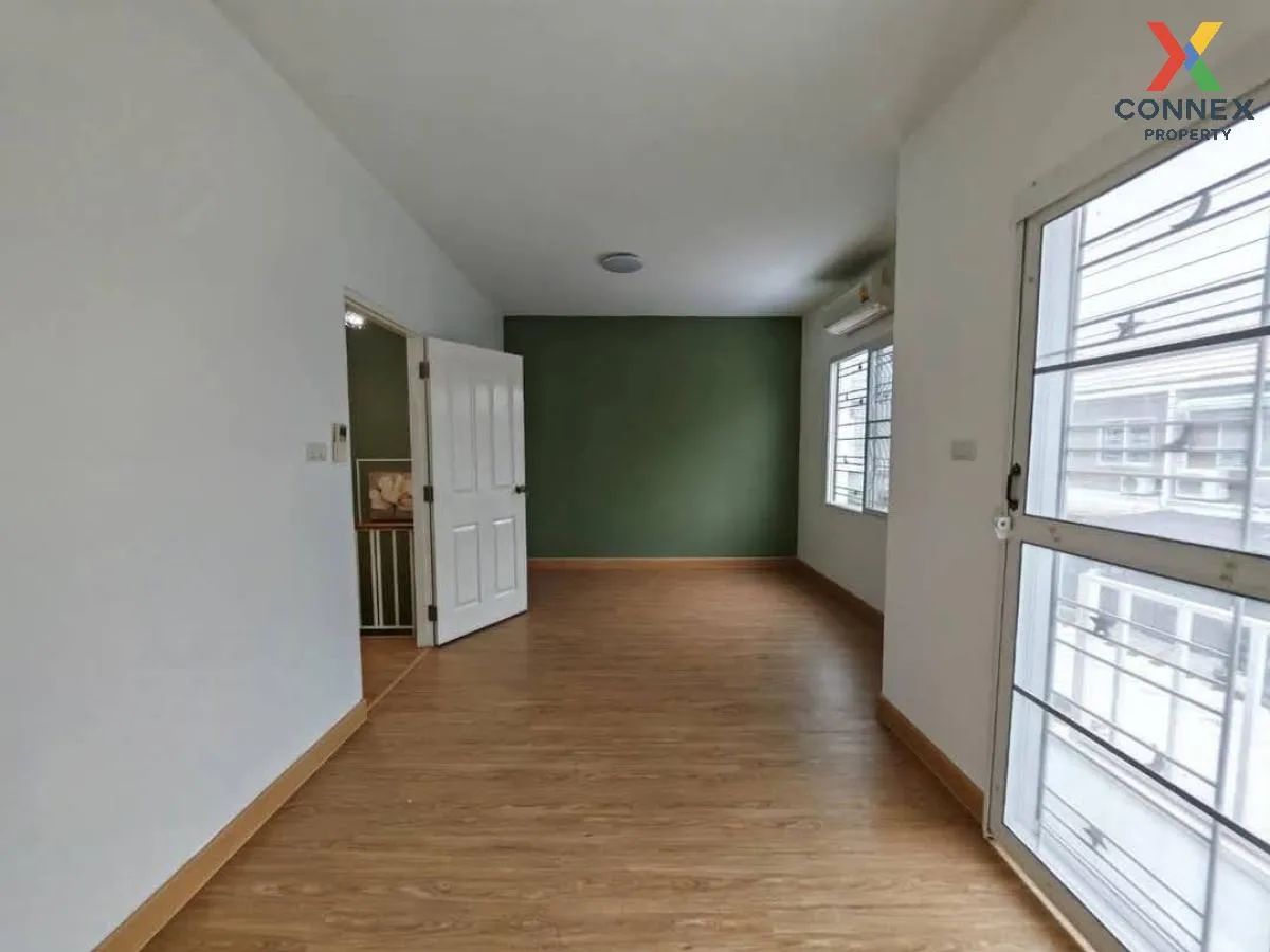 For Sale Townhouse/Townhome  , The Color Phase 5 , newly renovate