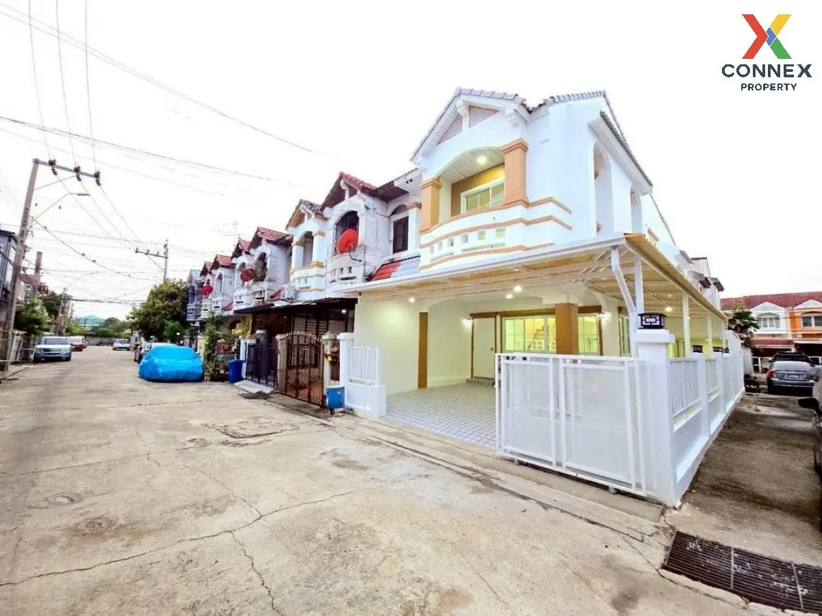 ขายทาวน์เฮ้าส์/ทาวน์โฮม  นันทนาการ์เด้น 1 ห้องมุม รีโนเวทใหม่ MRT