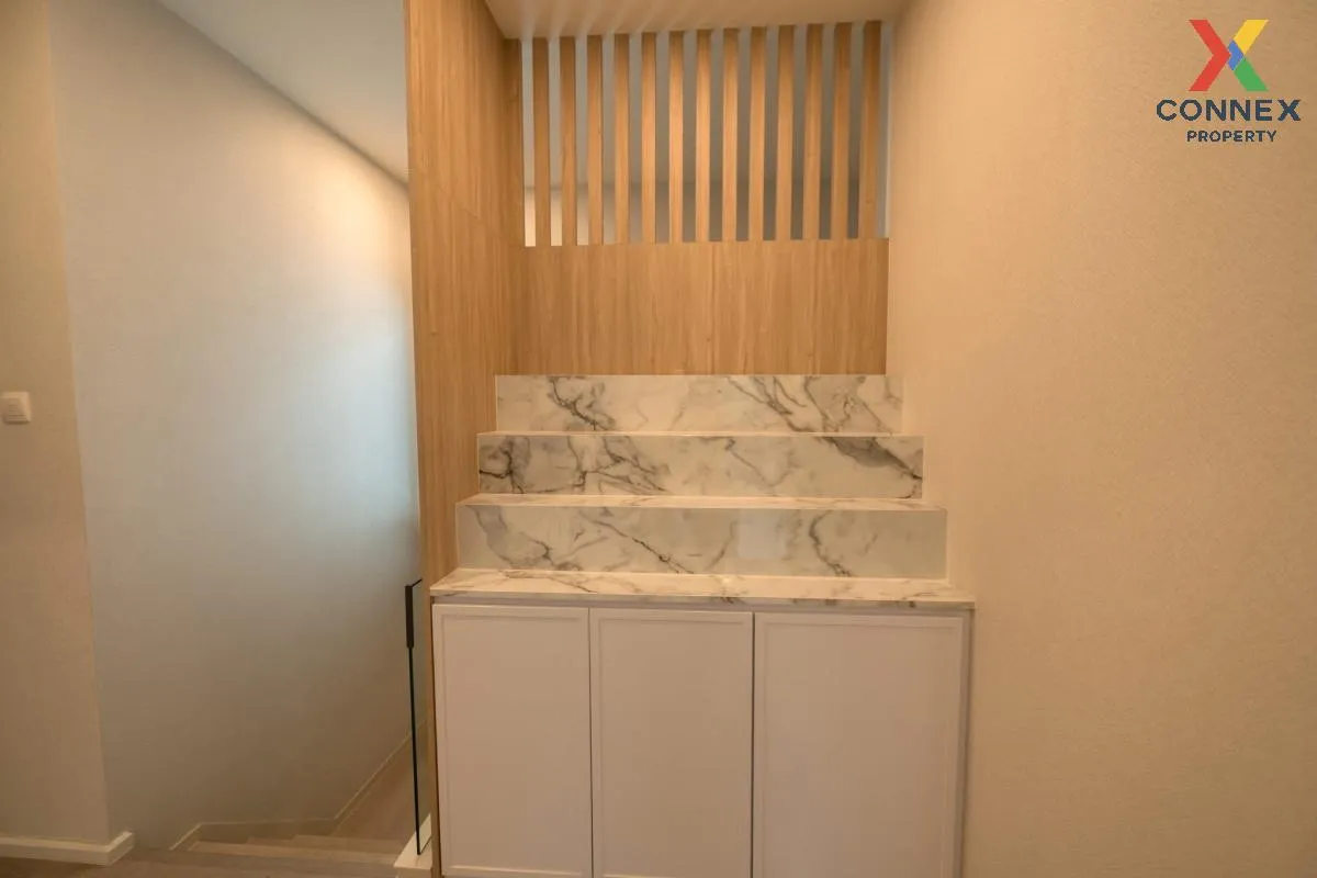 เช่าบ้าน  มัณฑนา บางนา-วงแหวน ดอกไม้ เขต ประเวศ กรุงเทพ CX-120467