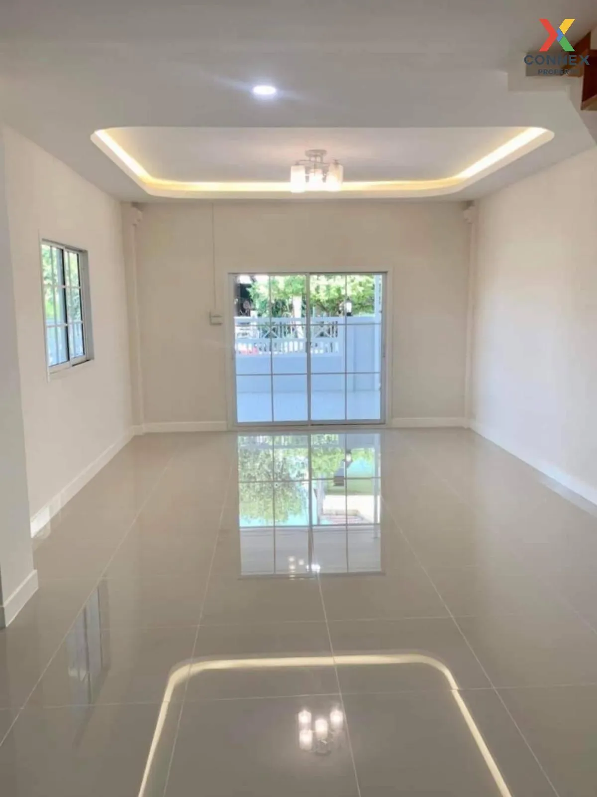 ขายทาวน์เฮ้าส์/ทาวน์โฮม  ลัลลี่วิลล์ ลำลูกกาคลอง 3 หน้ากว้าง รีโน