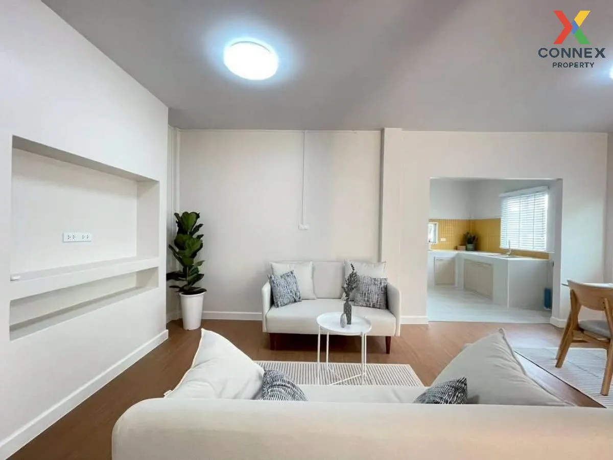 ขายทาวน์เฮ้าส์/ทาวน์โฮม  บ้านเปี่ยมสุข 2  ห้องมุม รีโนเวทใหม่ บาง