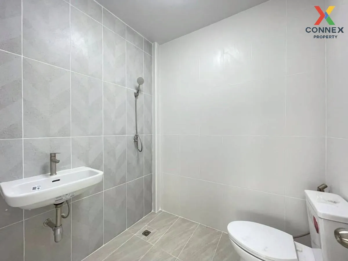 ขายทาวน์เฮ้าส์/ทาวน์โฮม  บ้านเปี่ยมสุข 2  ห้องมุม รีโนเวทใหม่ บาง